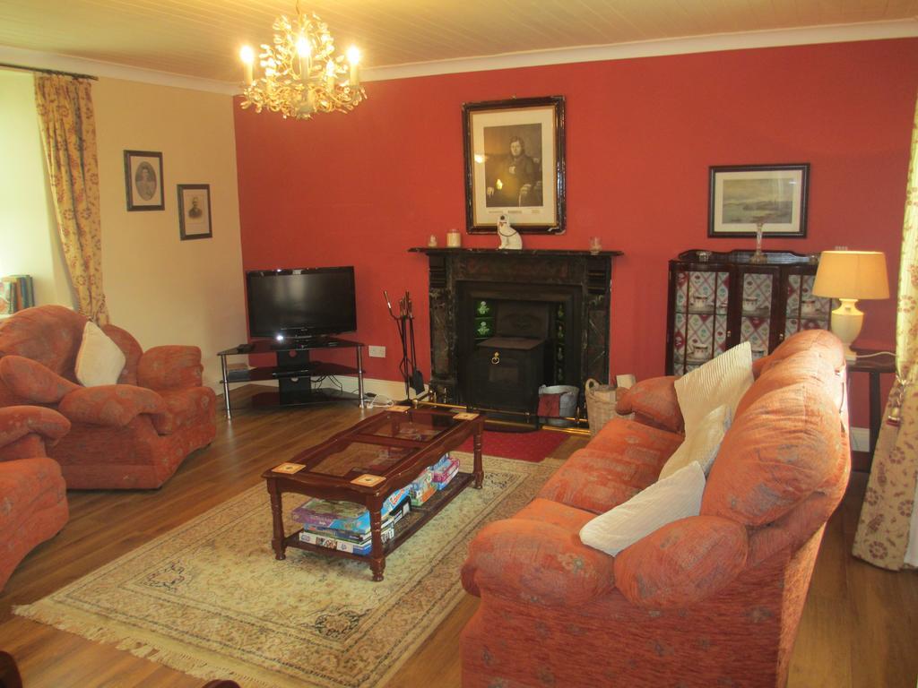 Tralia Farmhouse Self Catering Farranfore Δωμάτιο φωτογραφία